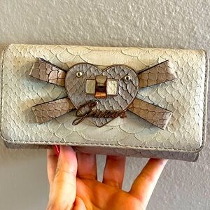Guess large wallet